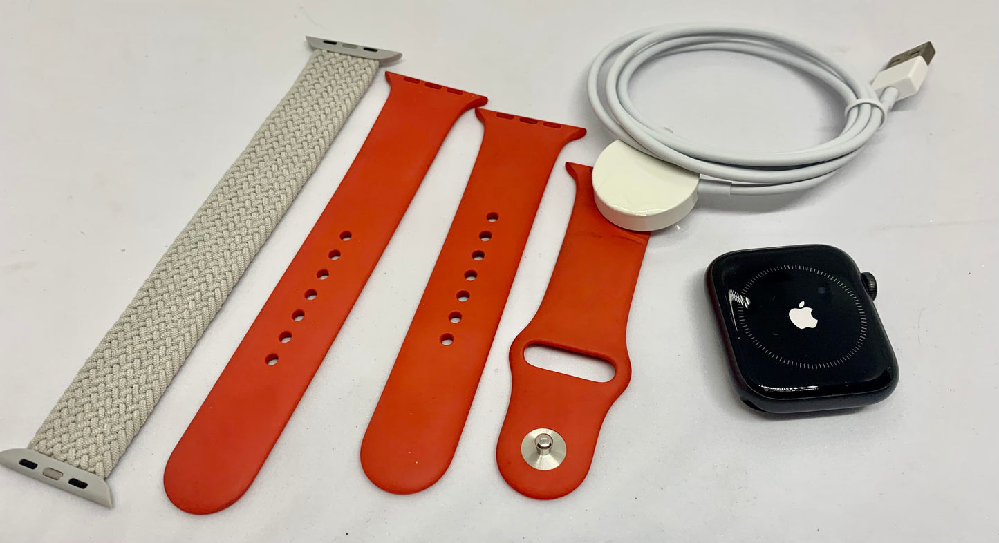 Apple Watch Series 5 44MM (GPS + LTE)