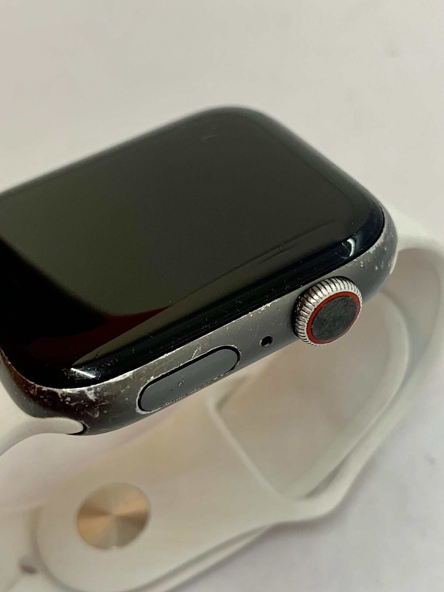 Apple Watch Series 4 44MM (GPS + CELLULAR)