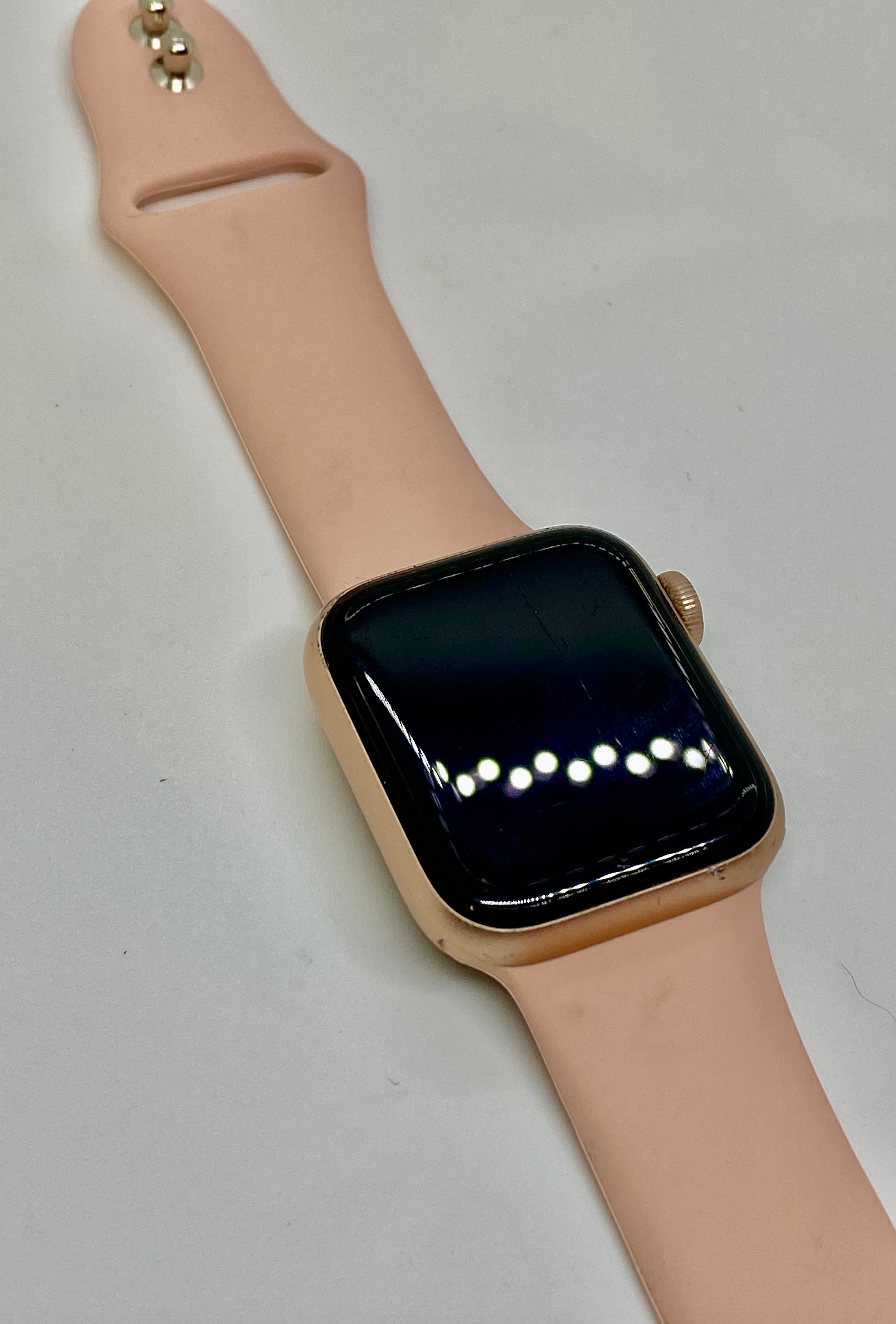 Store Apple Watch Series 5 Rose gold