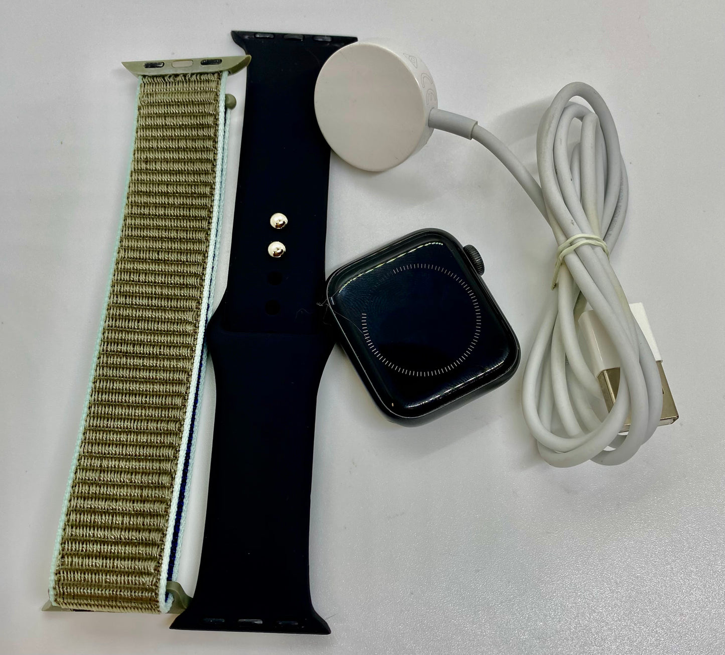 Apple Watch Series 5 40MM Aluminium & Ceramic Case ION-X Glass GPS WR-50M